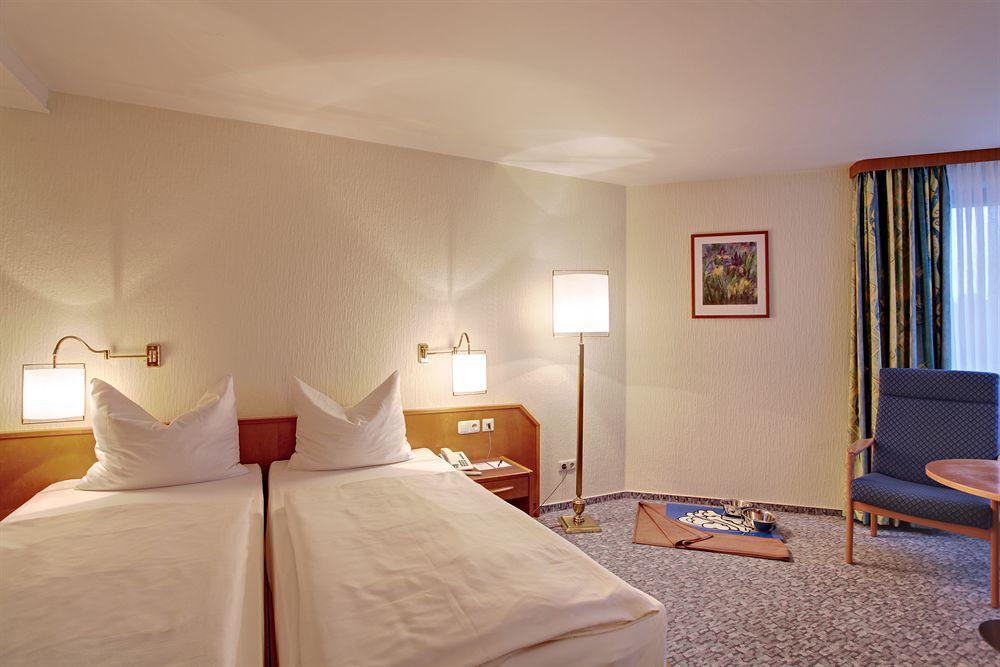 Balladins Superior Hotel Gutsmann Bad Bramstedt Exterior foto